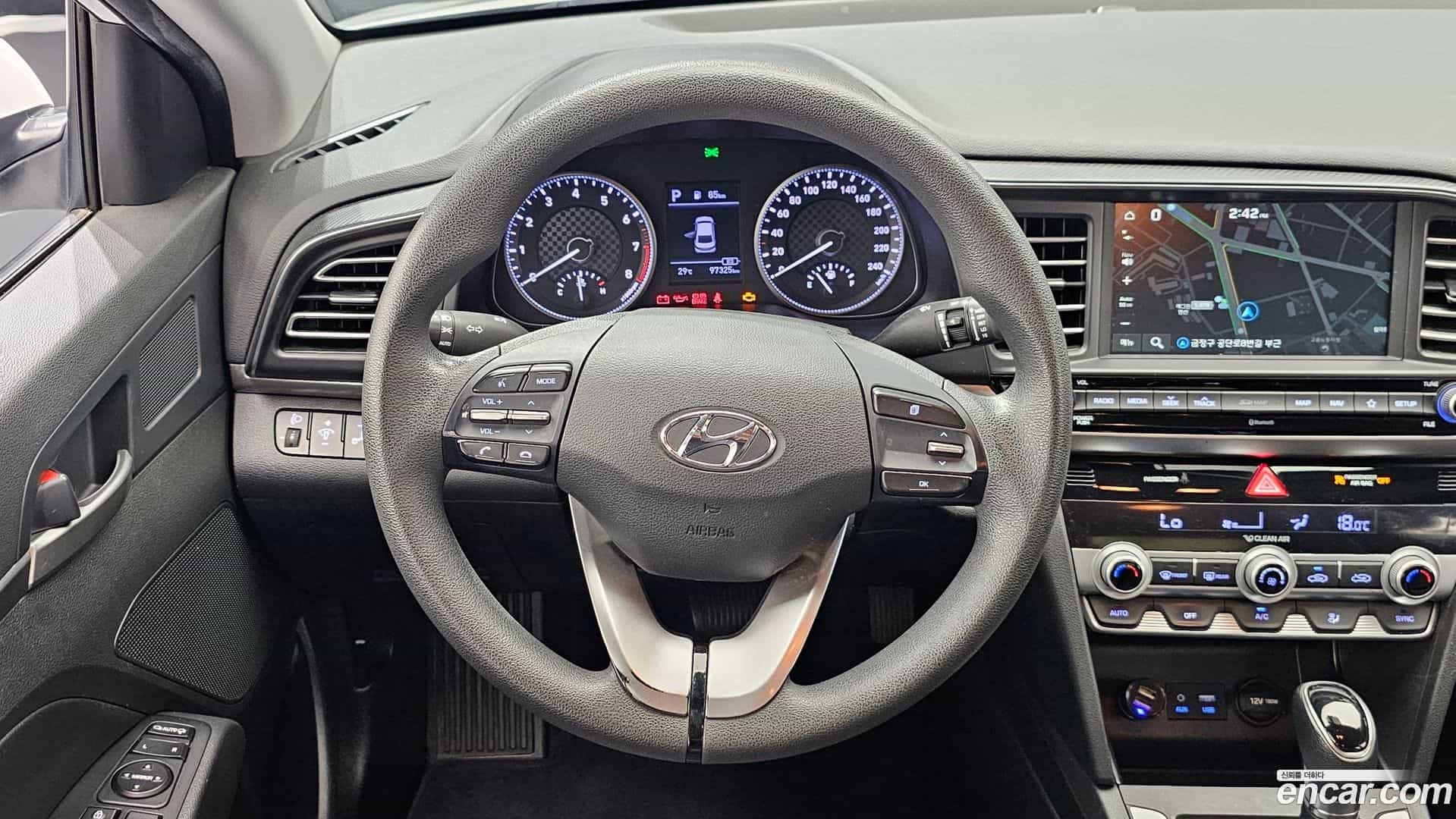 AVANTE Hyundai 2019.11-OPTION-017