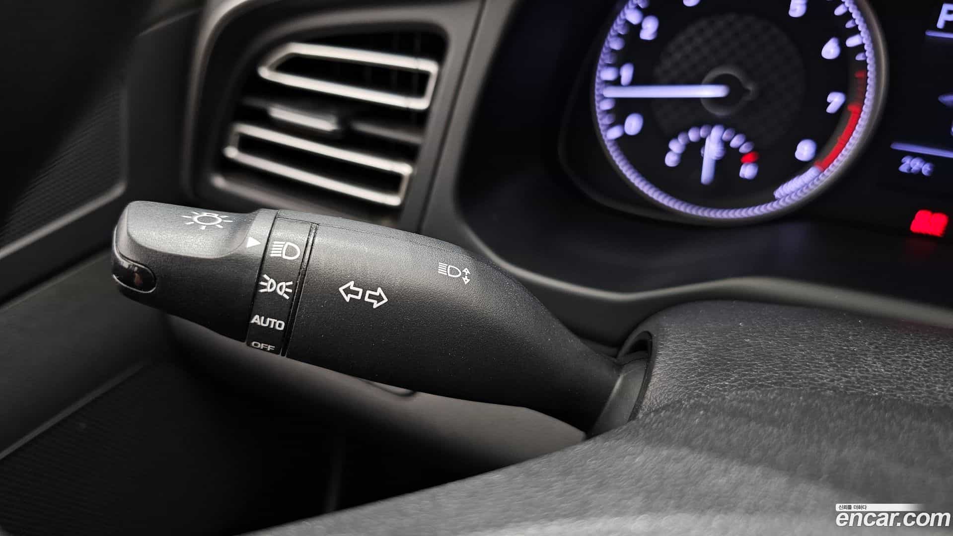 AVANTE Hyundai 2019.11-OPTION-021