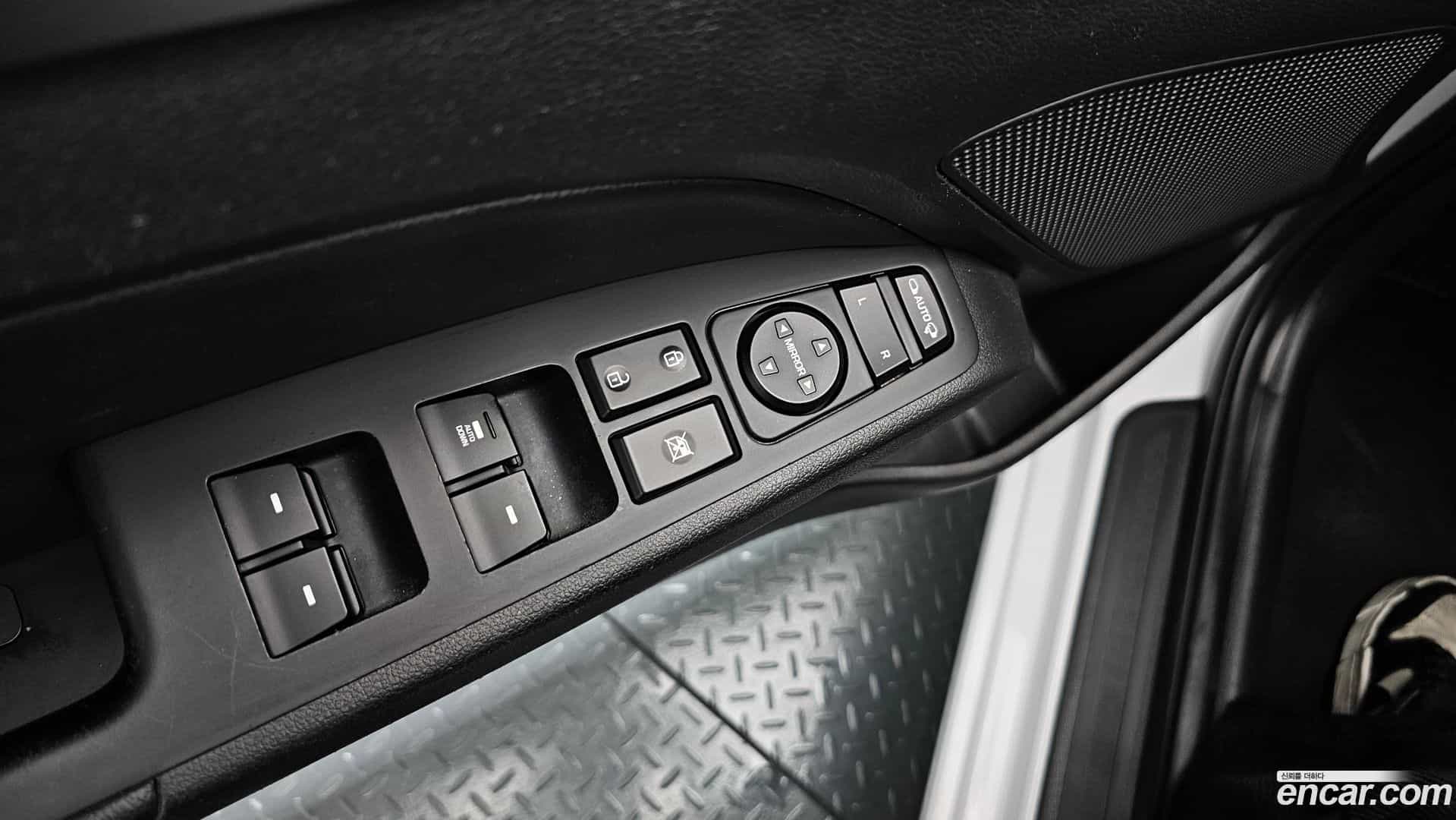 AVANTE Hyundai 2019.11-OPTION-024