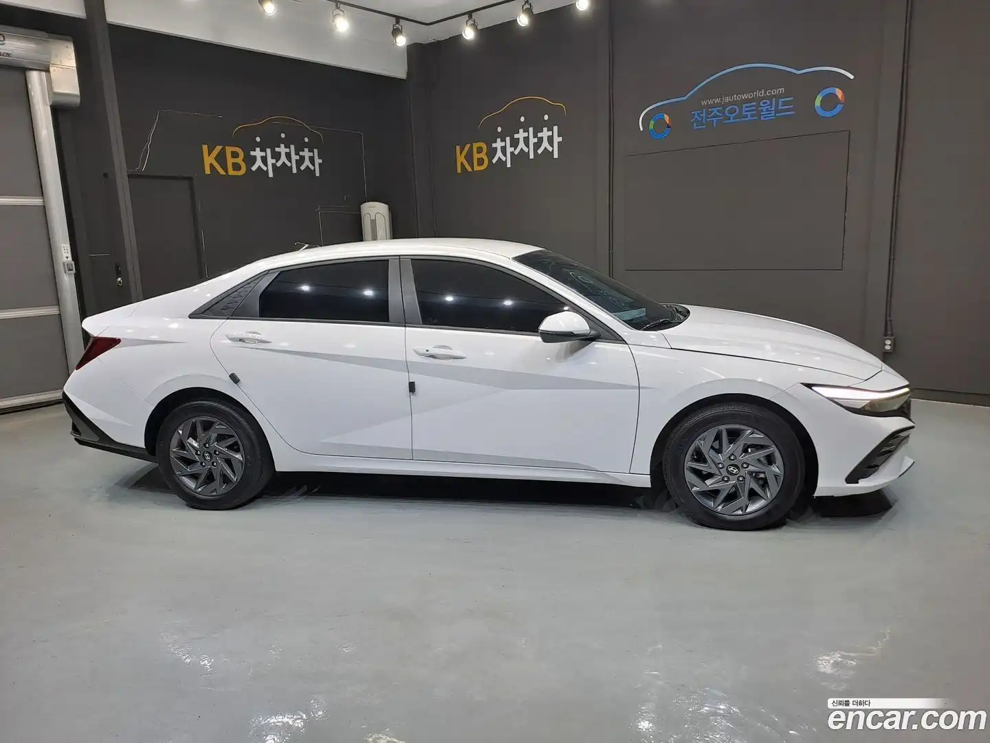 AVANTE Hyundai 2023.9-OUTER-004