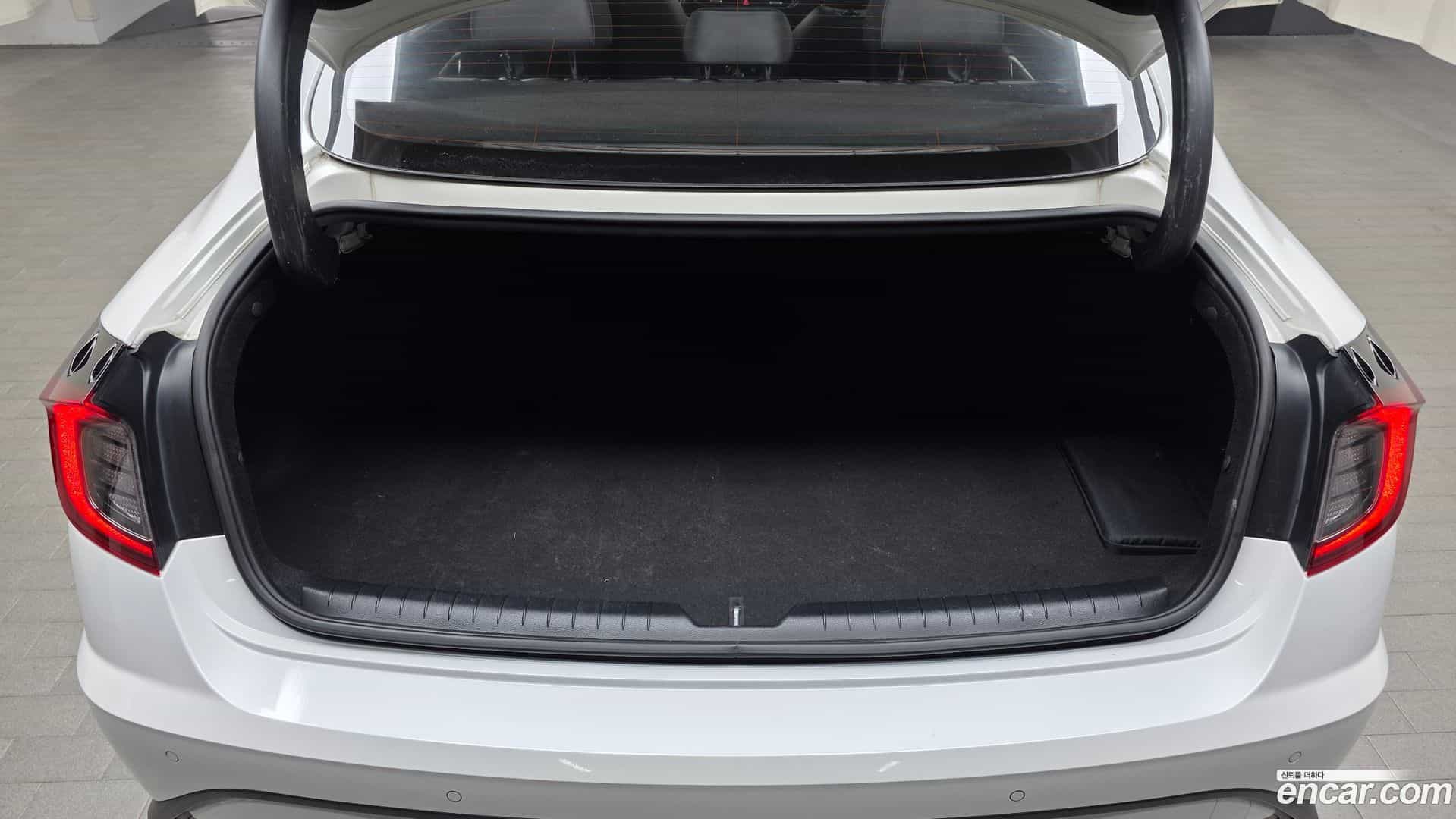 Sonata Hyundai 2019.6-OPTION-024