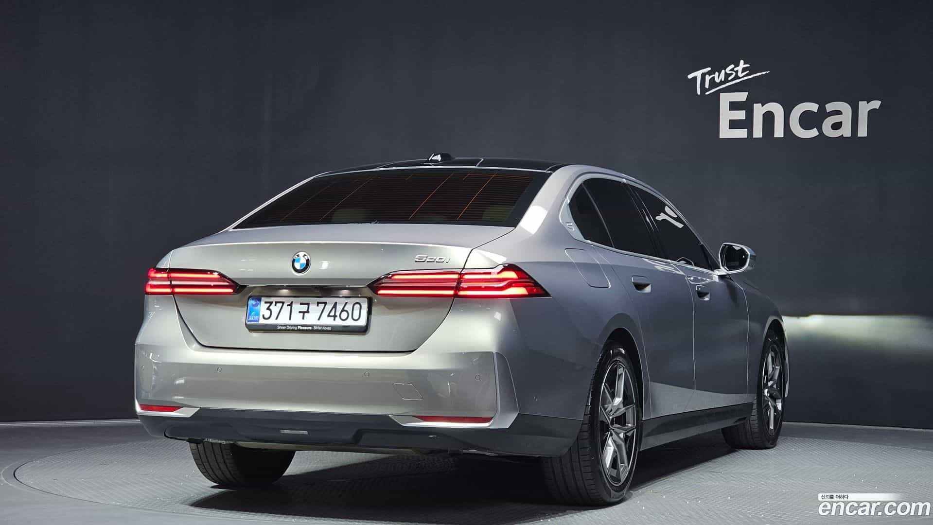 5-Series BMW 2025.8-OUTER-002