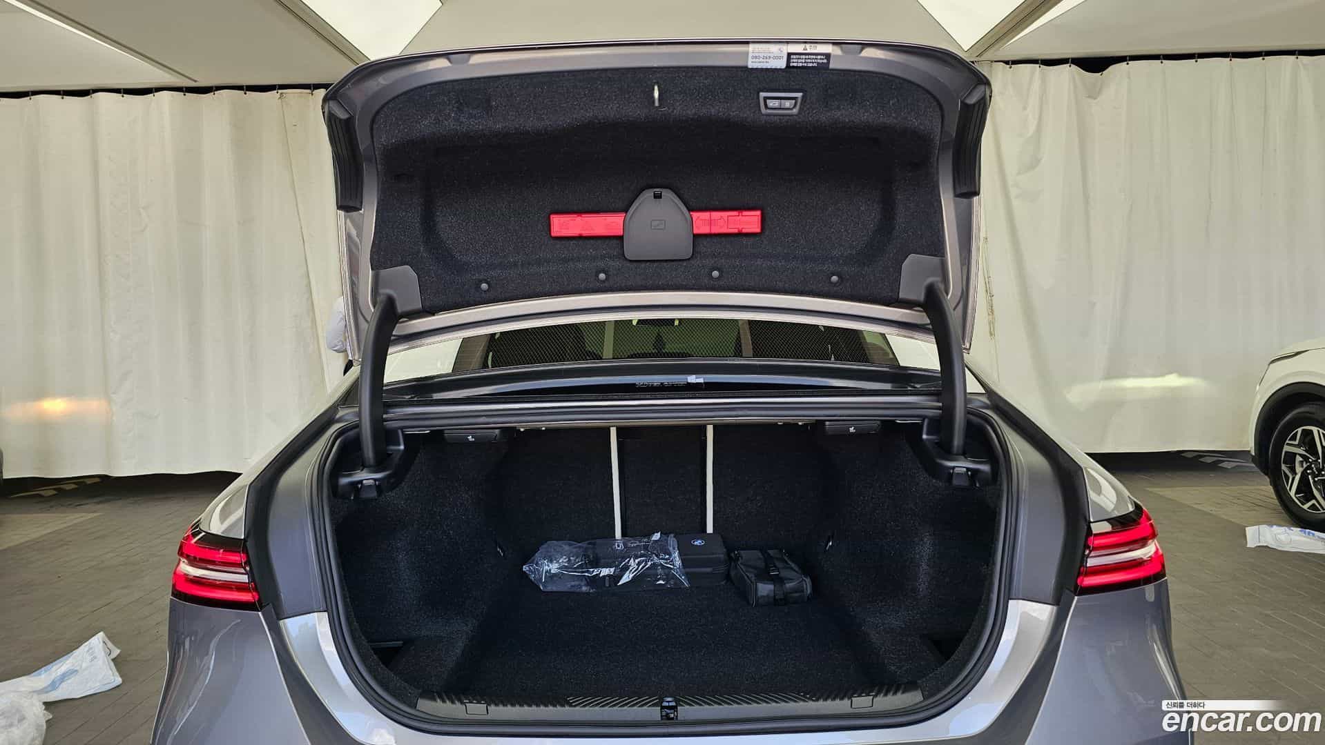 5-Series BMW 2025.8-OPTION-024