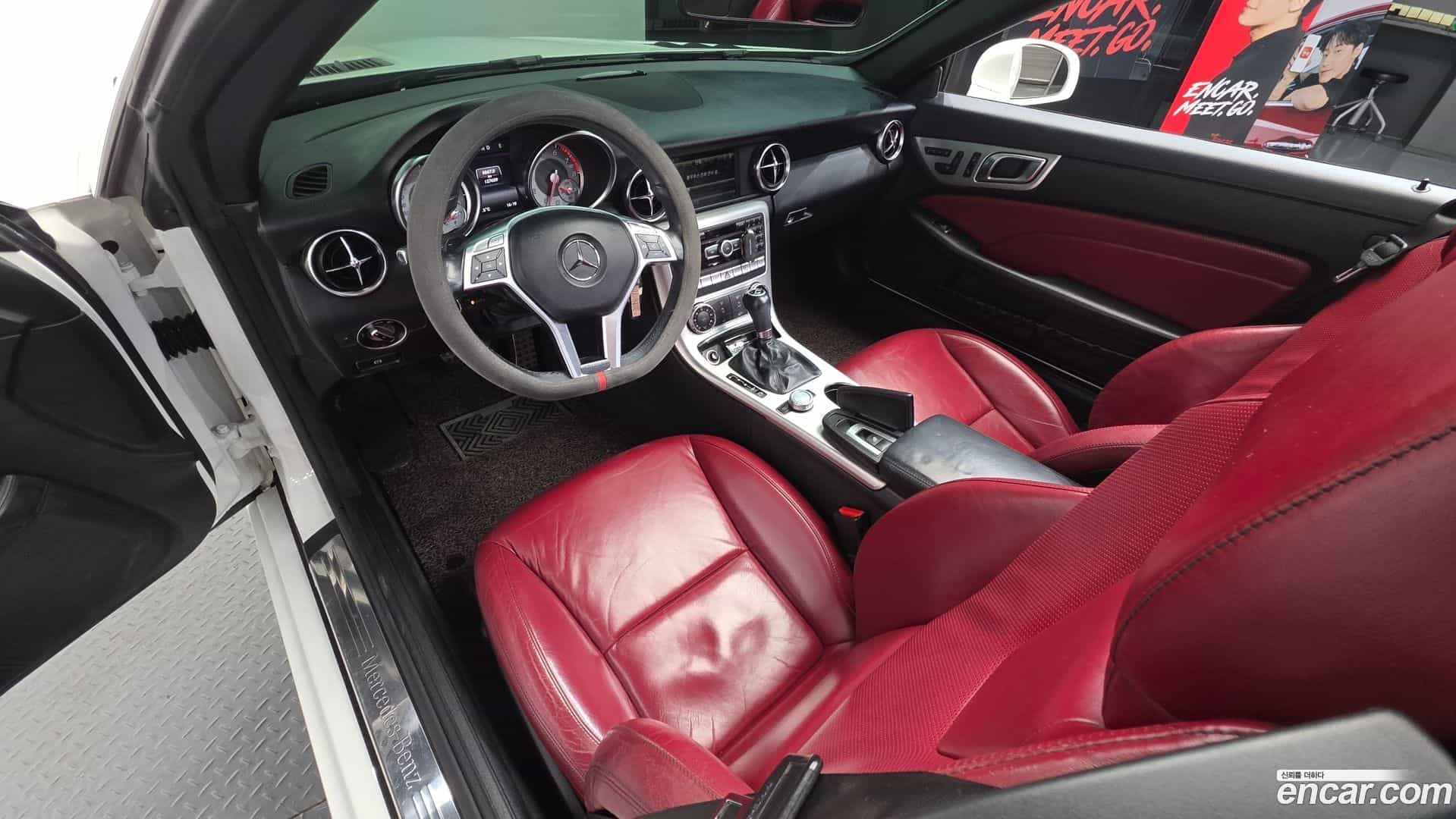 SLK-Class Mercedes-Benz 2013.8-INNER-007