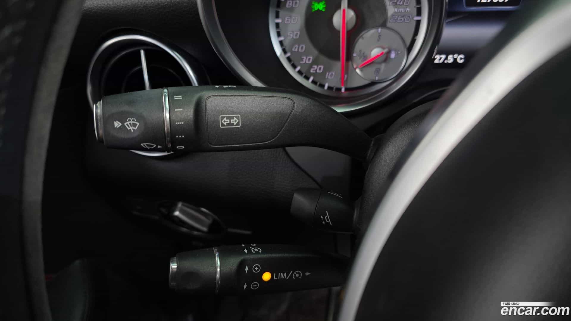 SLK-Class Mercedes-Benz 2013.8-OPTION-018