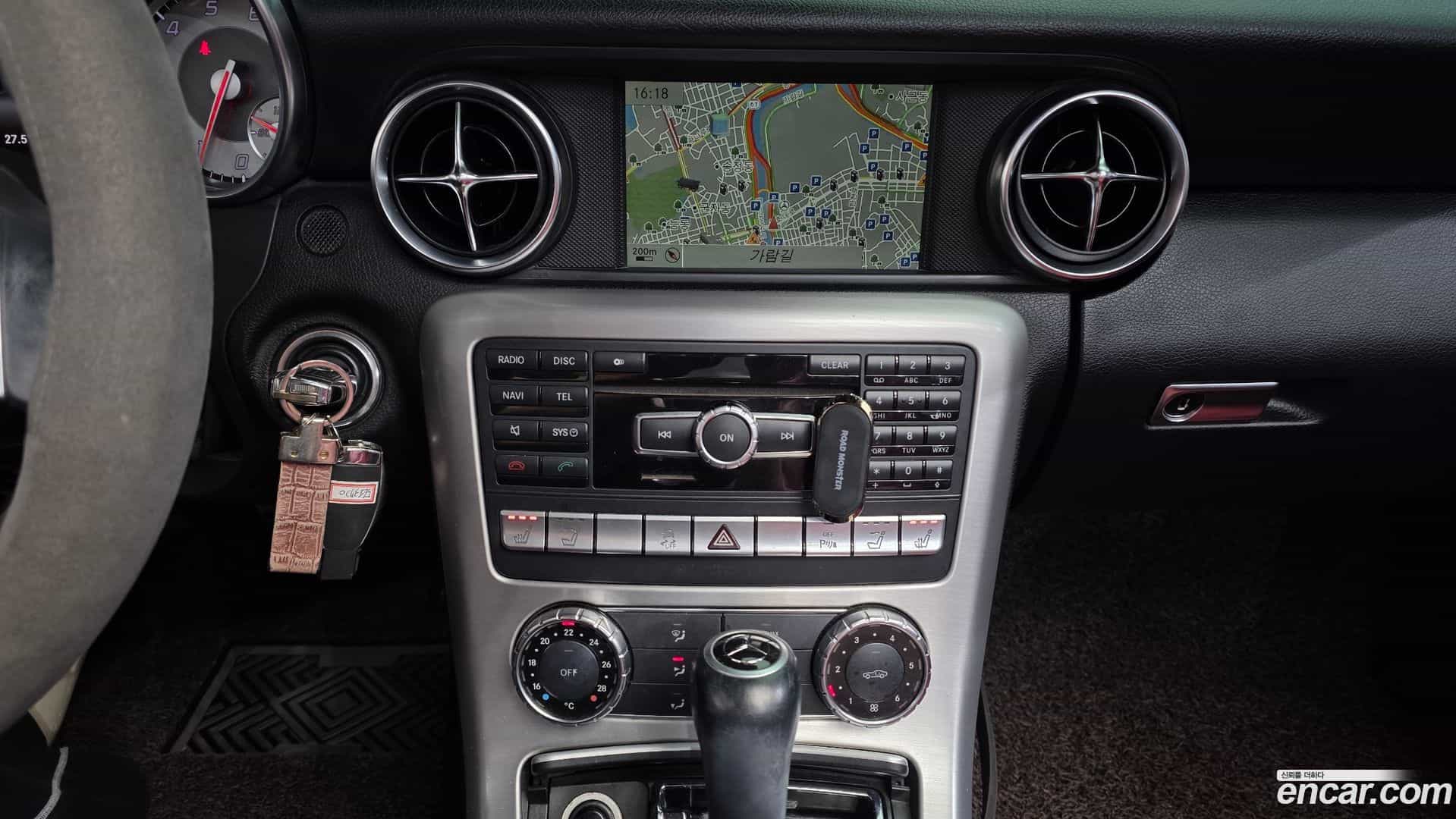 SLK-Class Mercedes-Benz 2013.8-OPTION-019