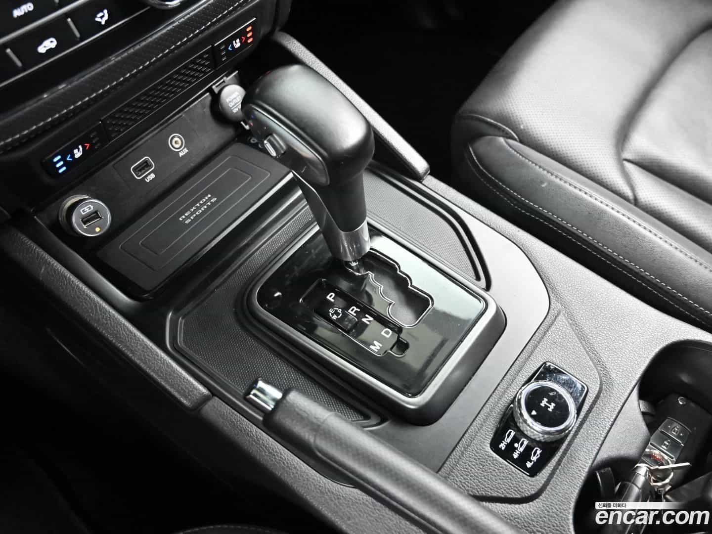 Rexton KG Mobility 2021.3-INNER-009