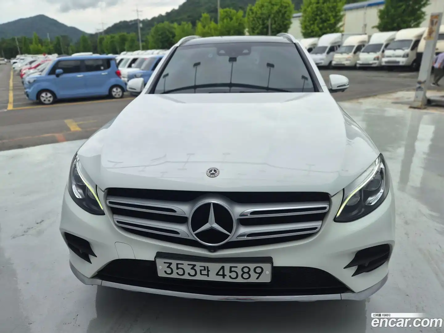 GLC-Class Mercedes-Benz 2019.10-OUTER-001
