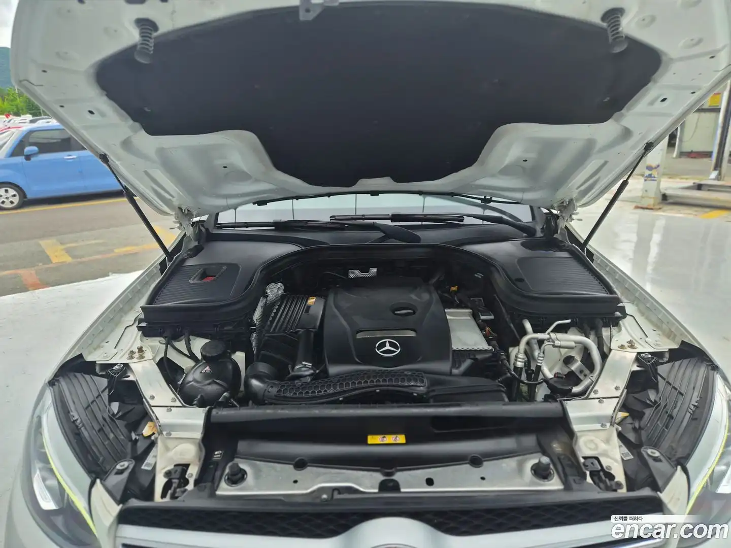 GLC-Class Mercedes-Benz 2019.10-OUTER-006