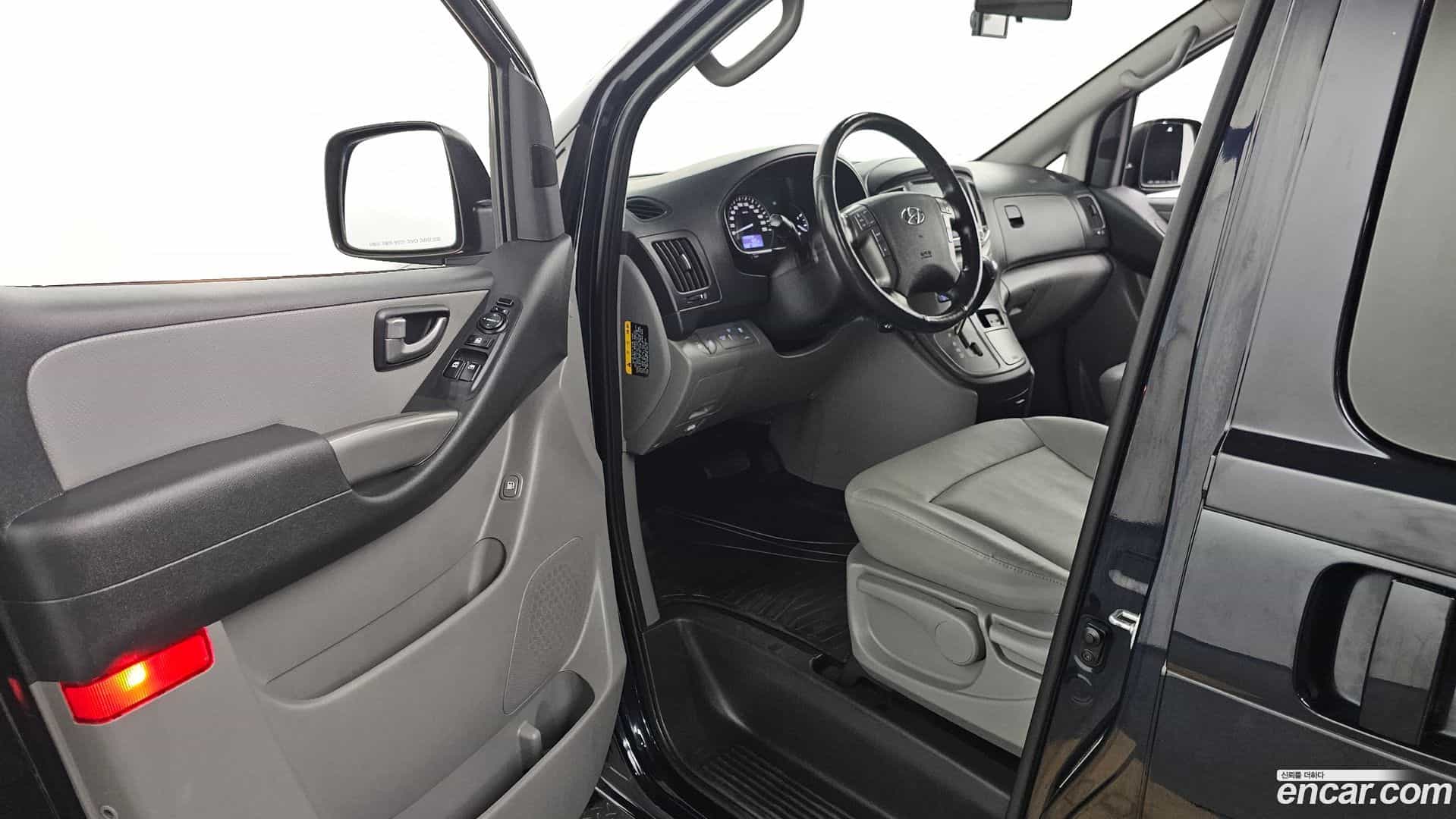 Starex Hyundai 2020.11-INNER-010