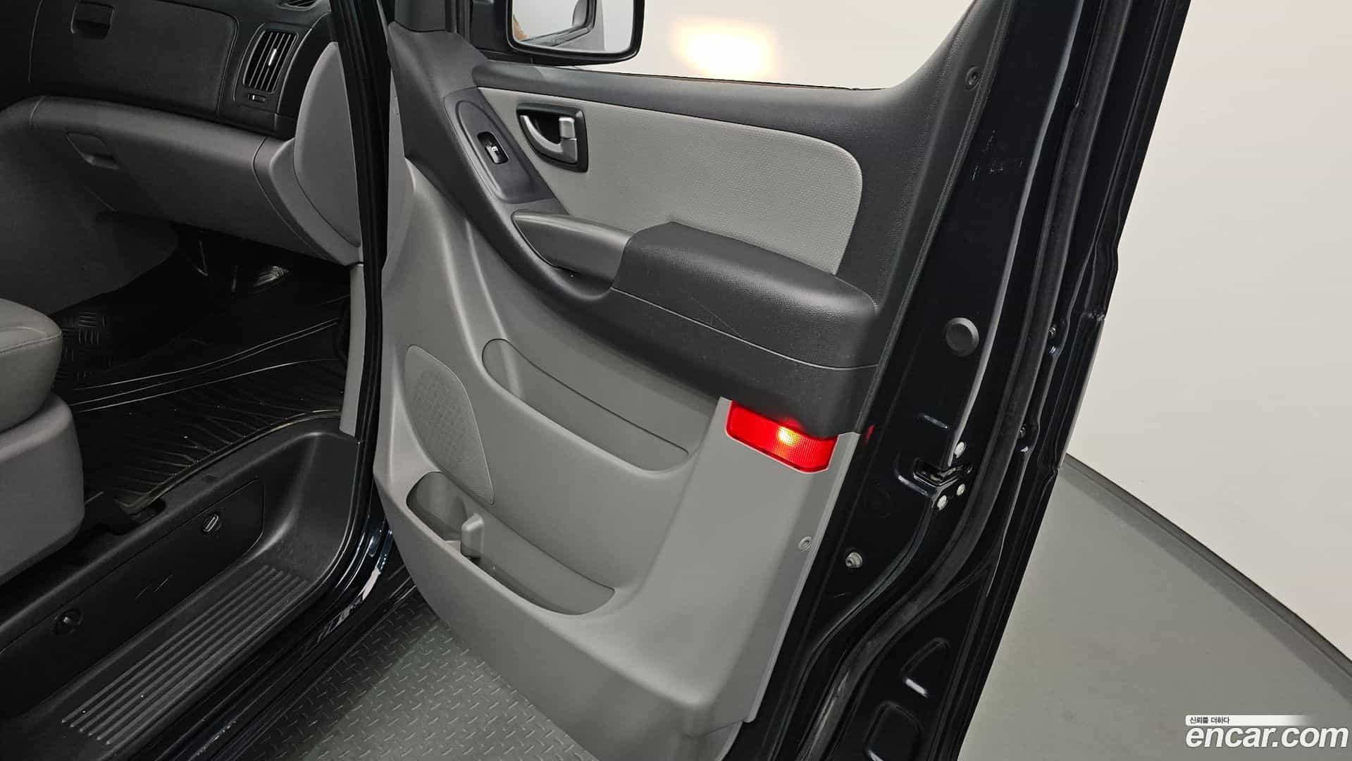 Starex Hyundai 2020.11-INNER-034