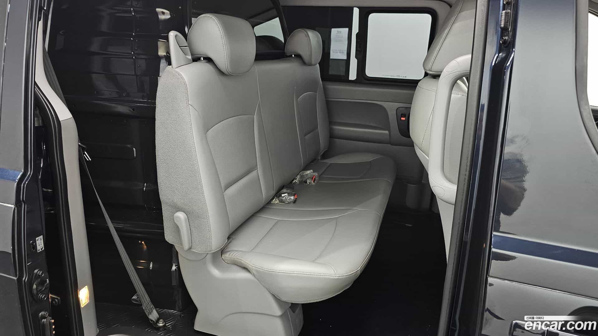 Starex Hyundai 2020.11-INNER-036