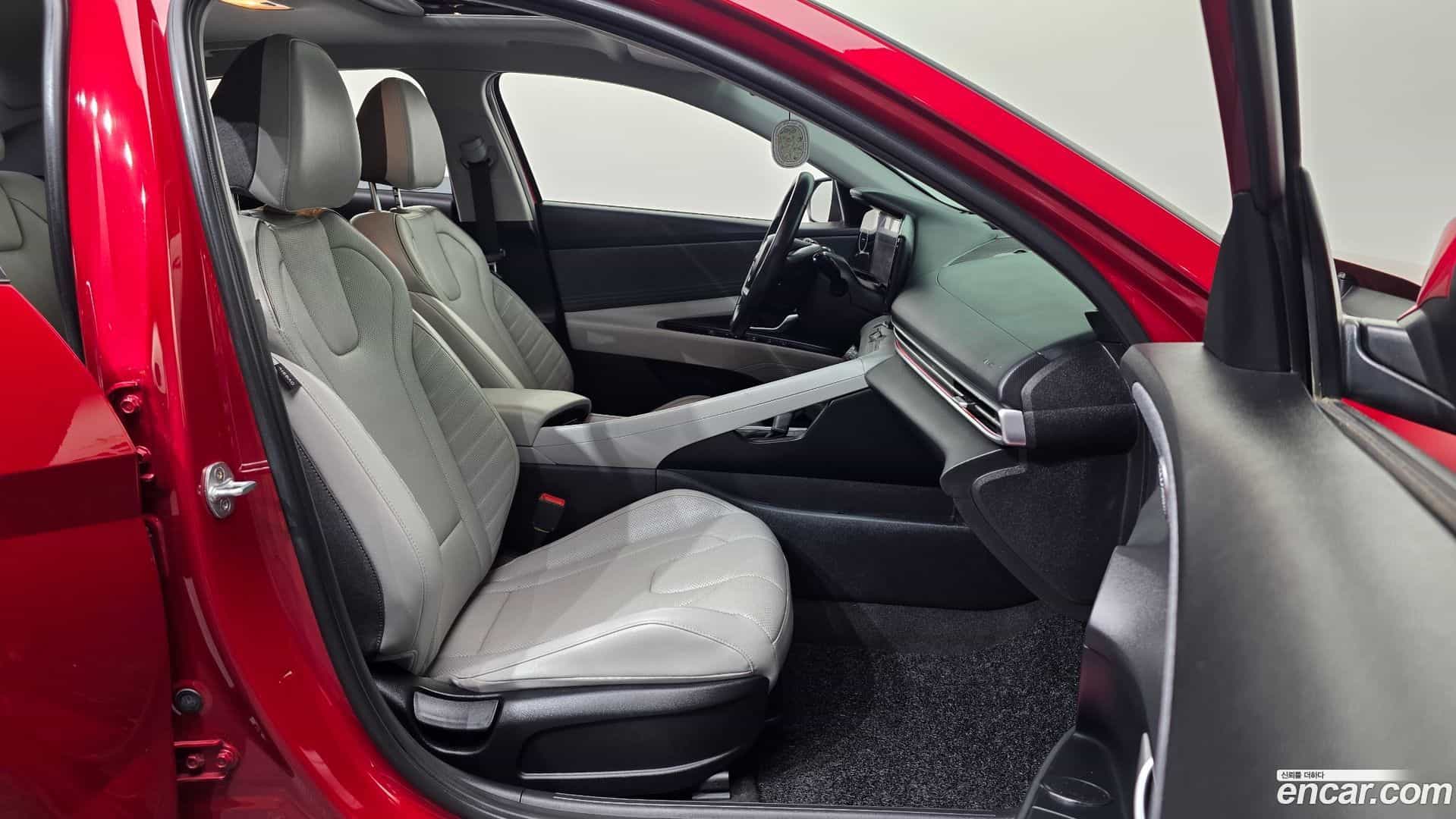 AVANTE Hyundai 2021.4-OPTION-015
