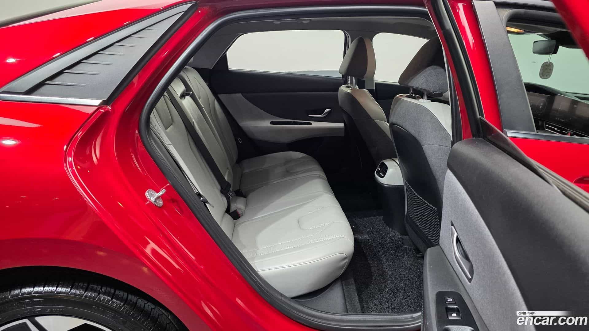 AVANTE Hyundai 2021.4-OPTION-016
