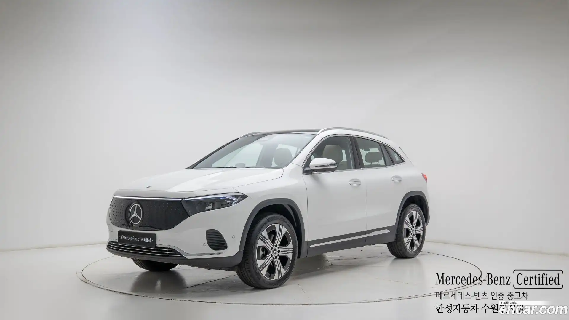 EQA Mercedes-Benz 2025.9-OUTER-001