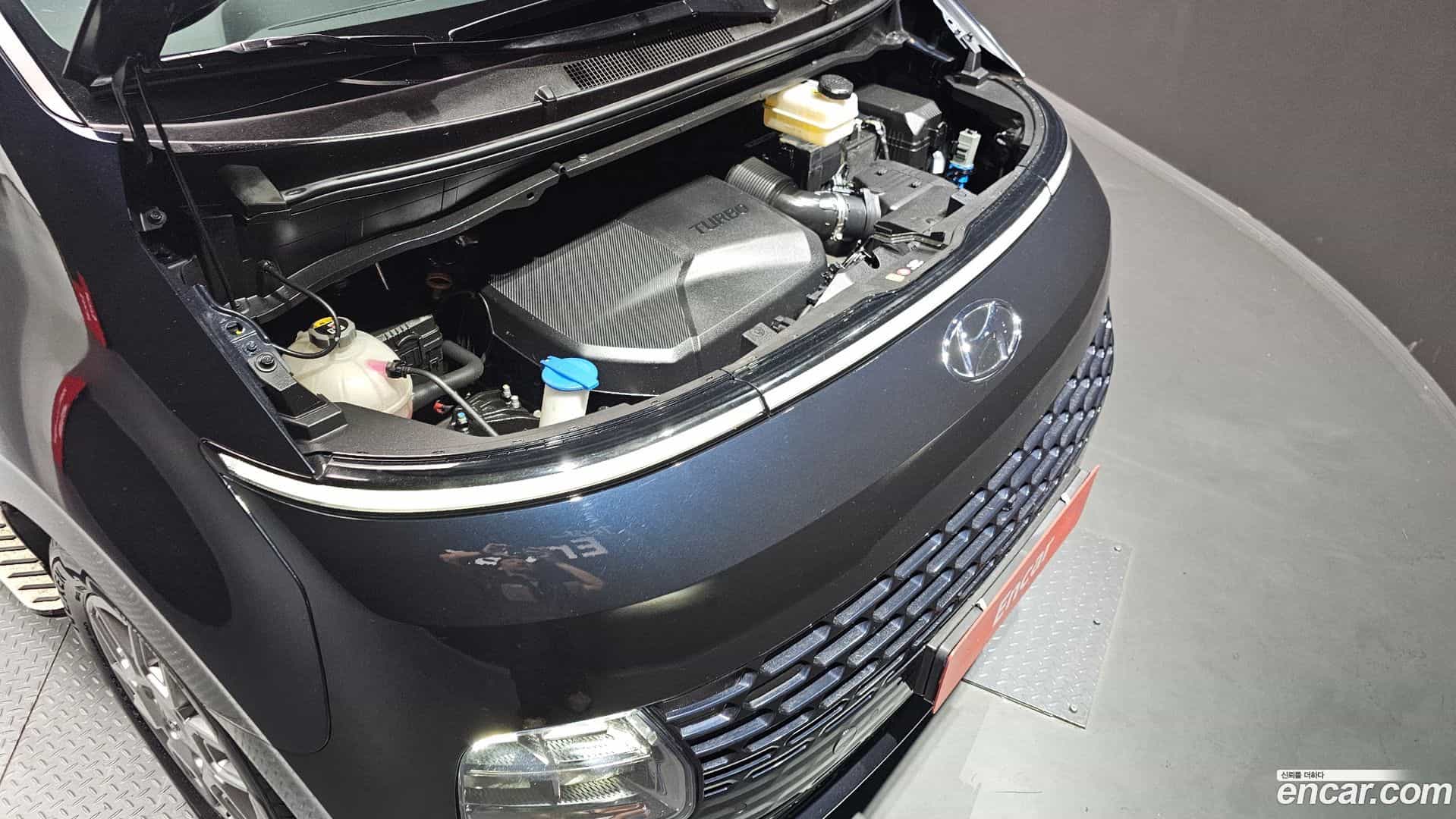 Staria Hyundai 2022.9-OUTER-006