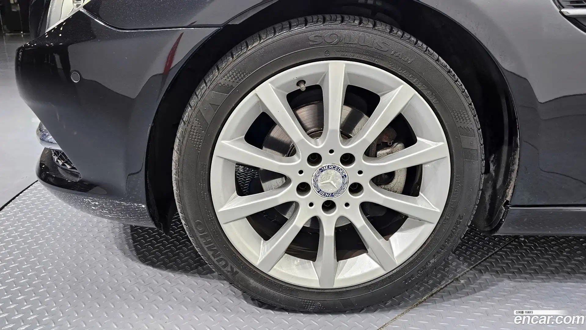 SLK-Class Mercedes-Benz 2012.4-OUTER-005