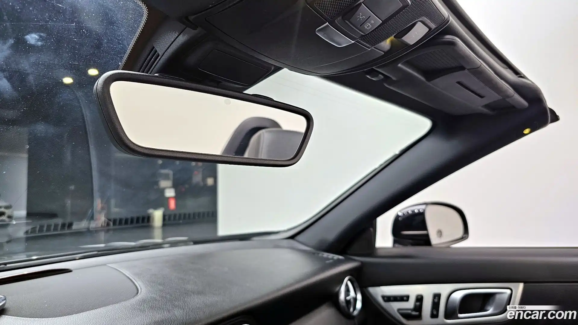 SLK-Class Mercedes-Benz 2012.4-OPTION-023