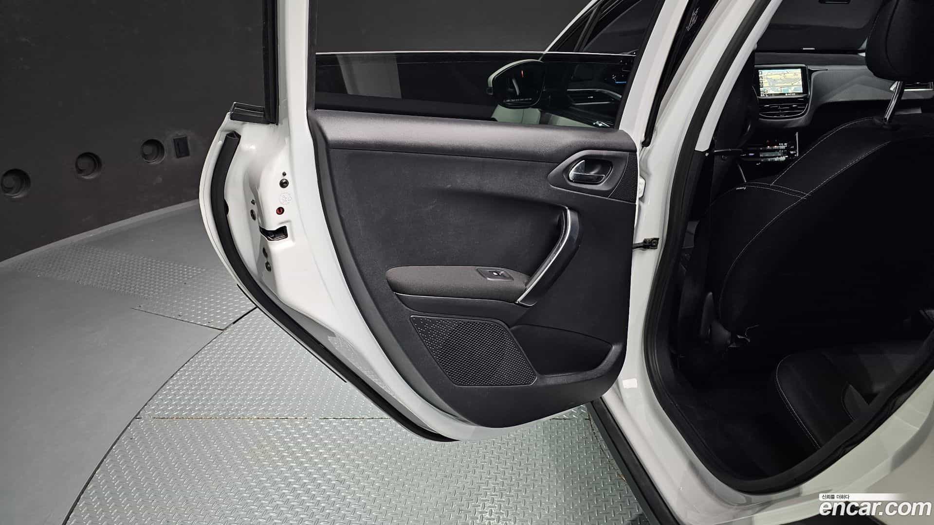 2008 Peugeot 2017.7-INNER-035