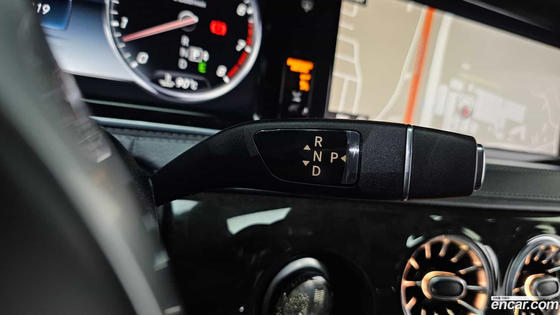 S-Class Mercedes-Benz 2015.1-INNER-009