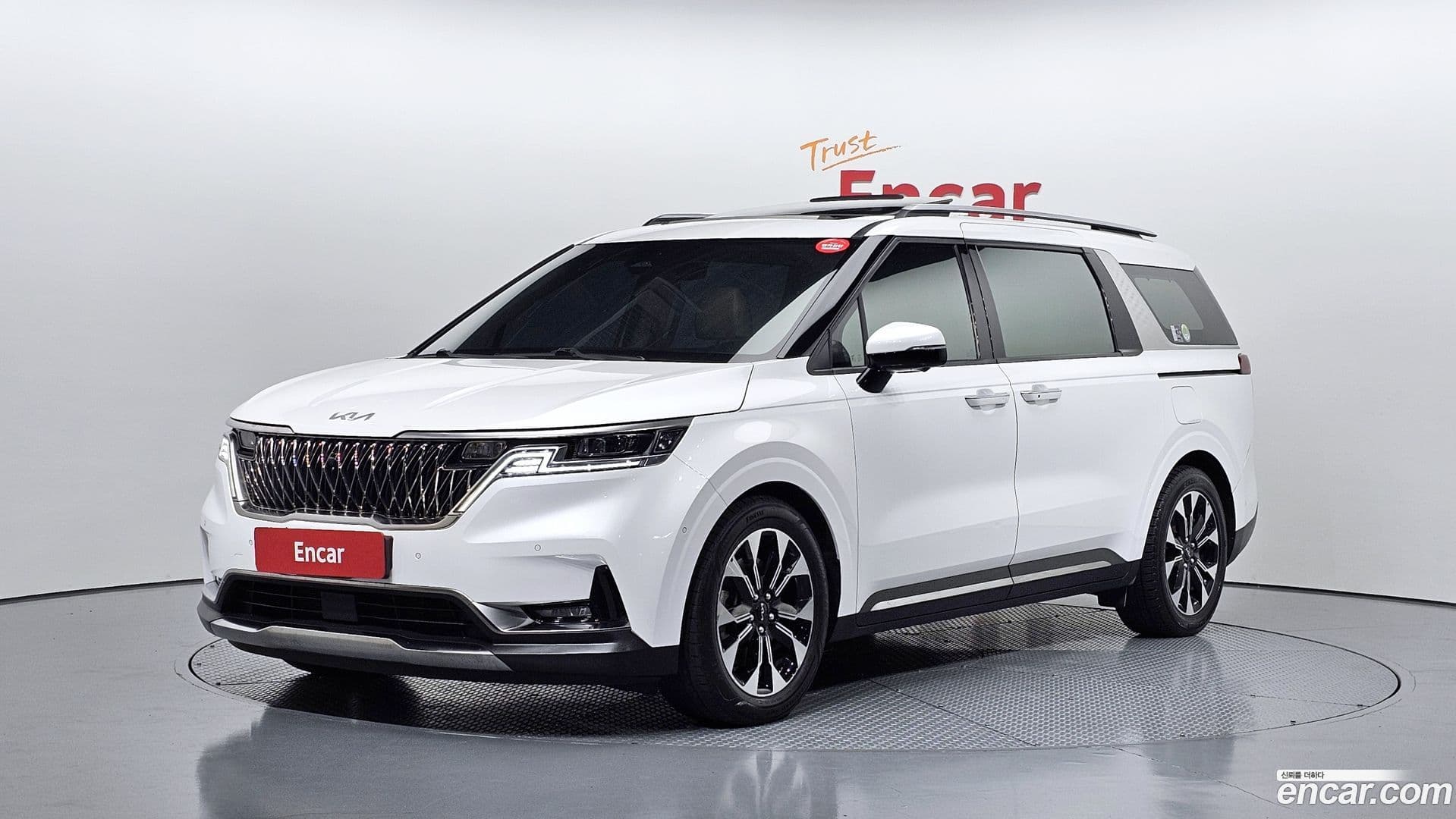 Main__Slider__Photo:Canival Kia 2021.8-0