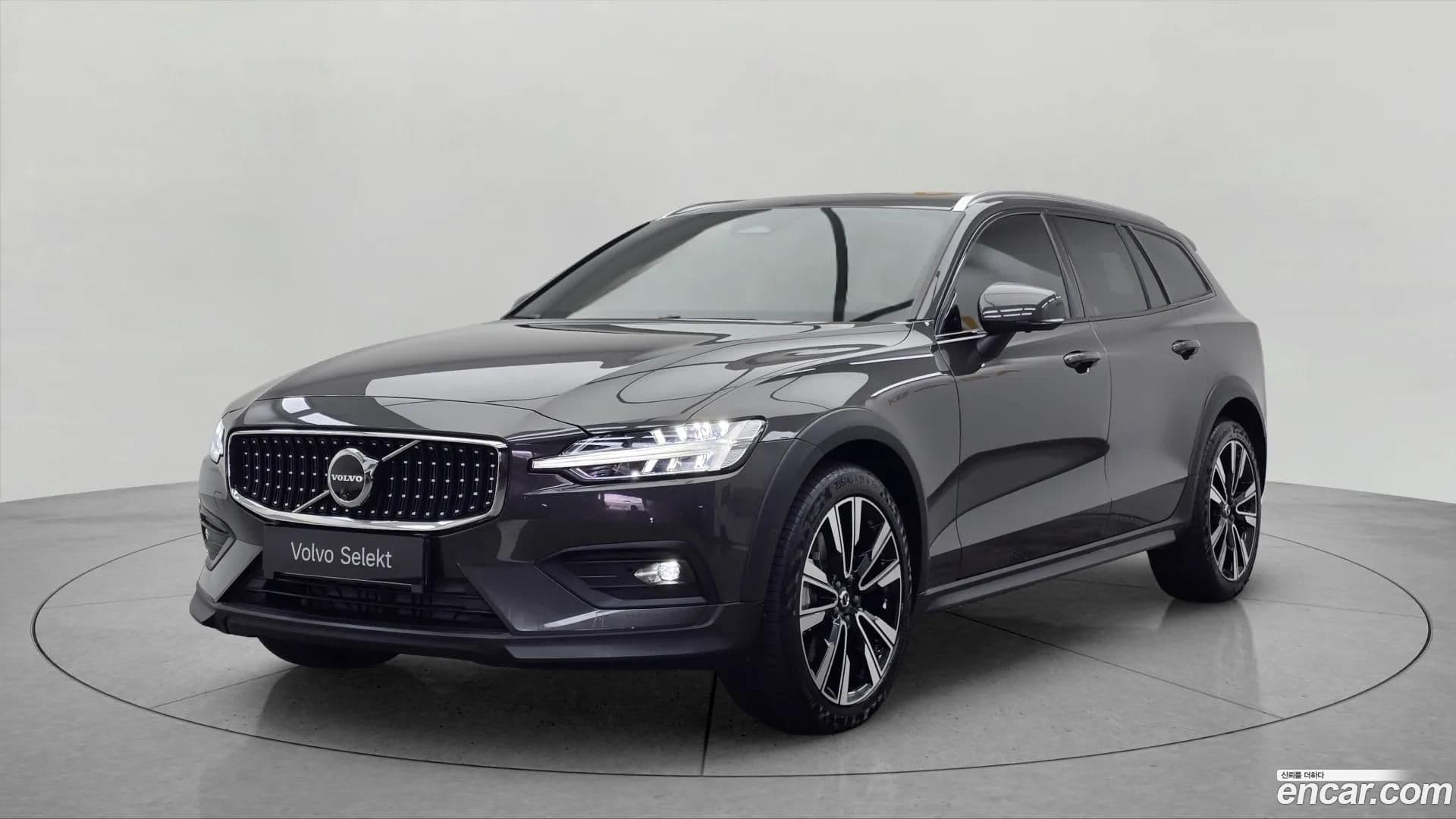 Main__Slider__Photo:V60 Volvo 2024.4-0
