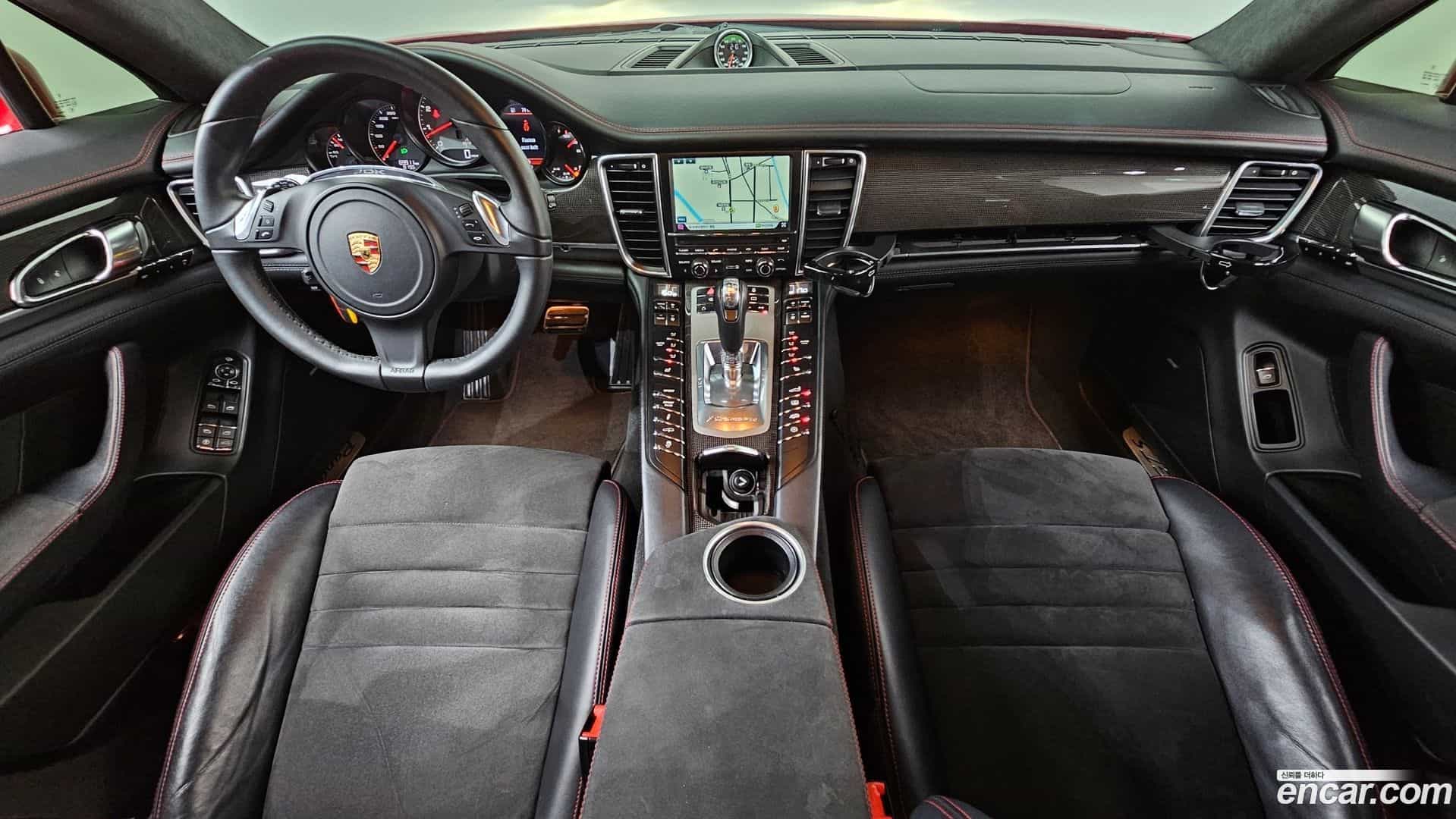 Panamera Porsche 2013.1-INNER-007