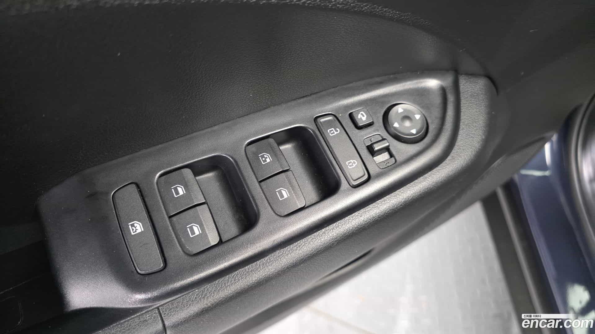 Venue Hyundai 2019.8-OPTION-043