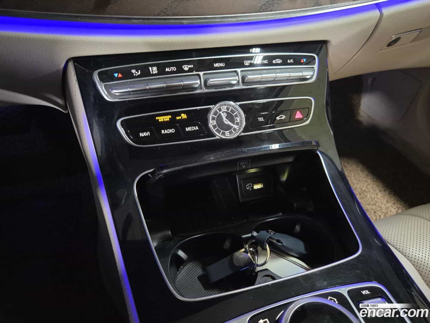 E-Class Mercedes-Benz 2020.5-OPTION-019
