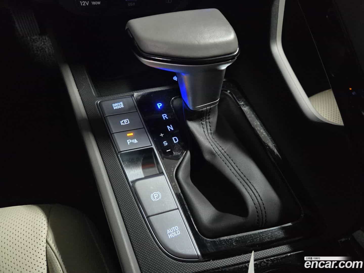 AVANTE Hyundai 2023.10-OPTION-021