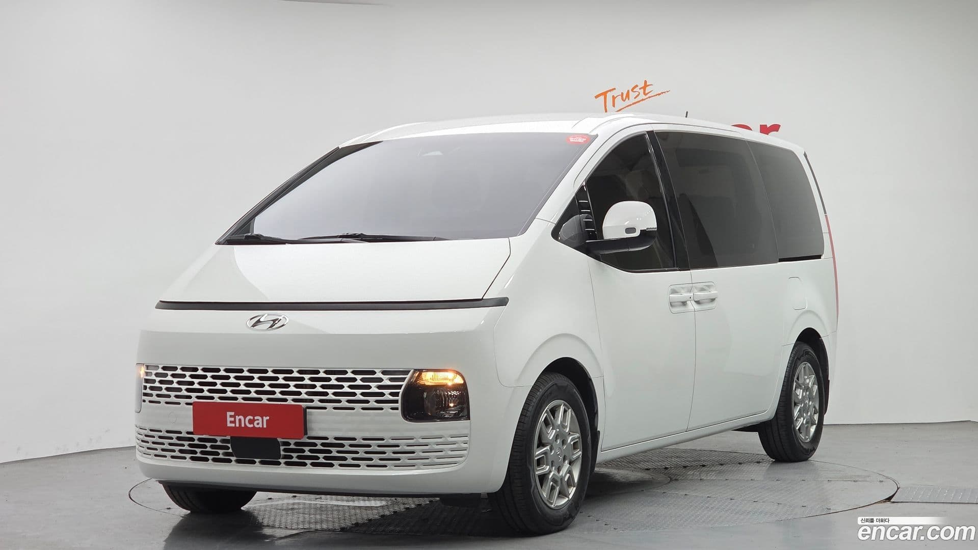 Main__Slider__Photo:Staria Hyundai 2022.4-0