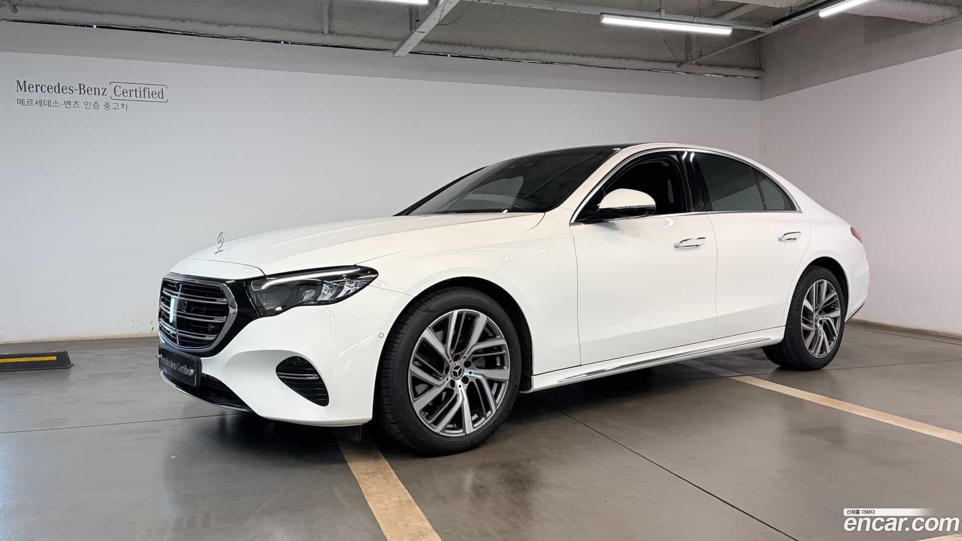 E-Class Mercedes-Benz 2024.8-OUTER-001