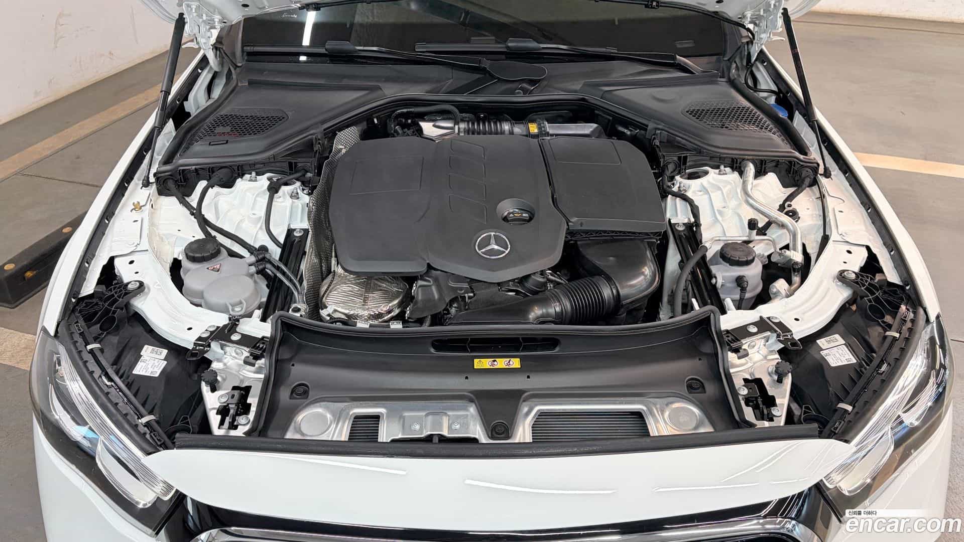 E-Class Mercedes-Benz 2024.8-OUTER-006