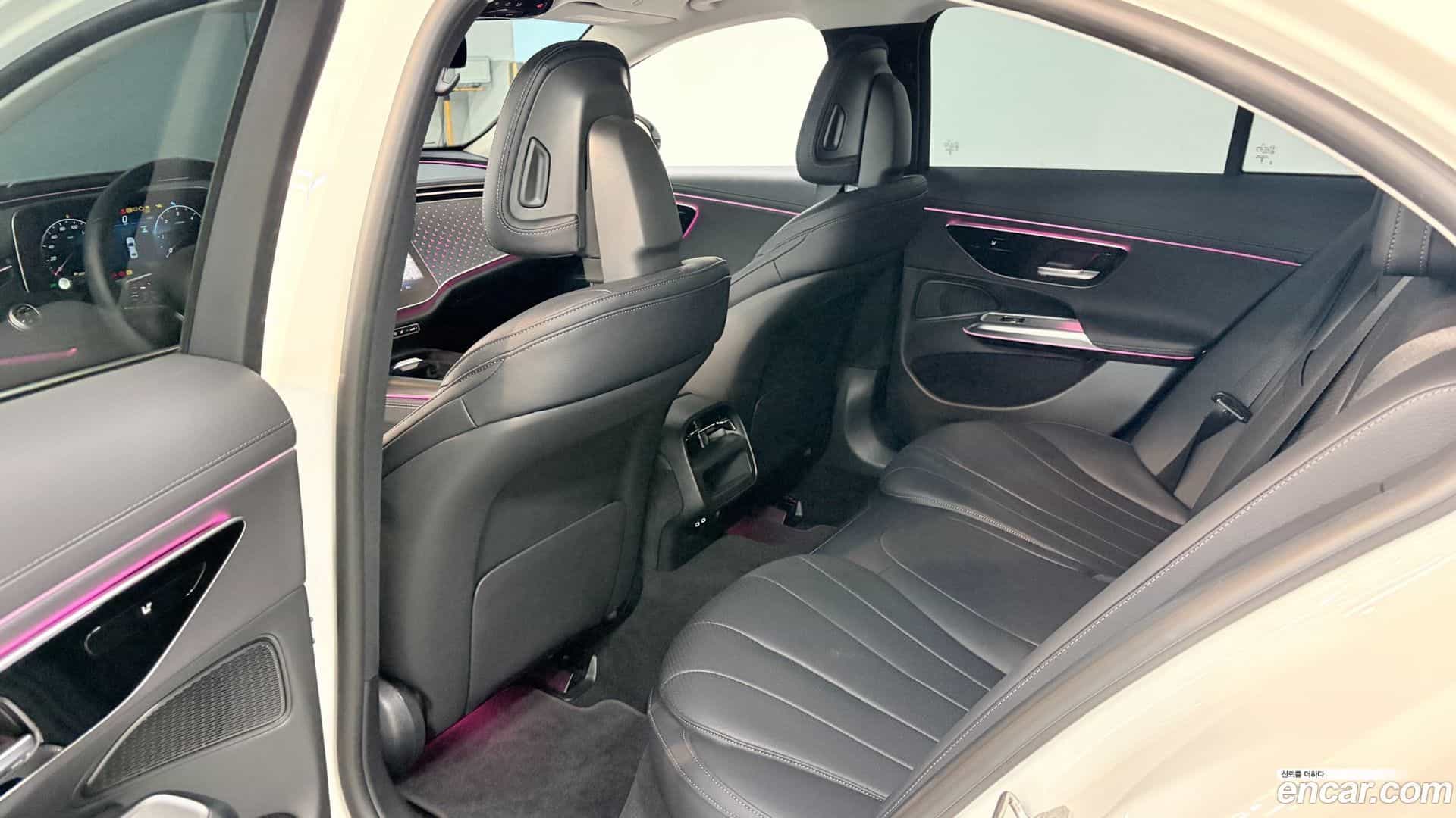 E-Class Mercedes-Benz 2024.8-OPTION-016