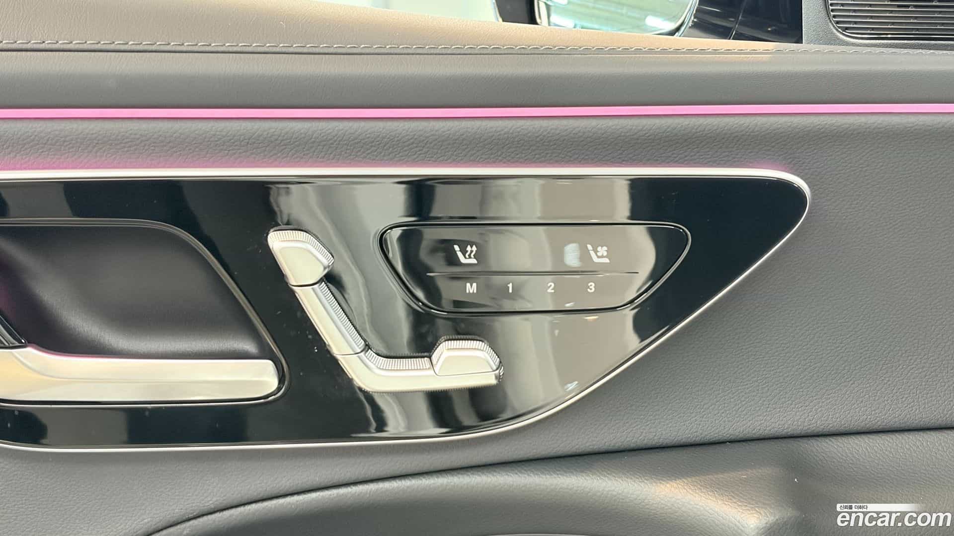 E-Class Mercedes-Benz 2024.8-OPTION-019