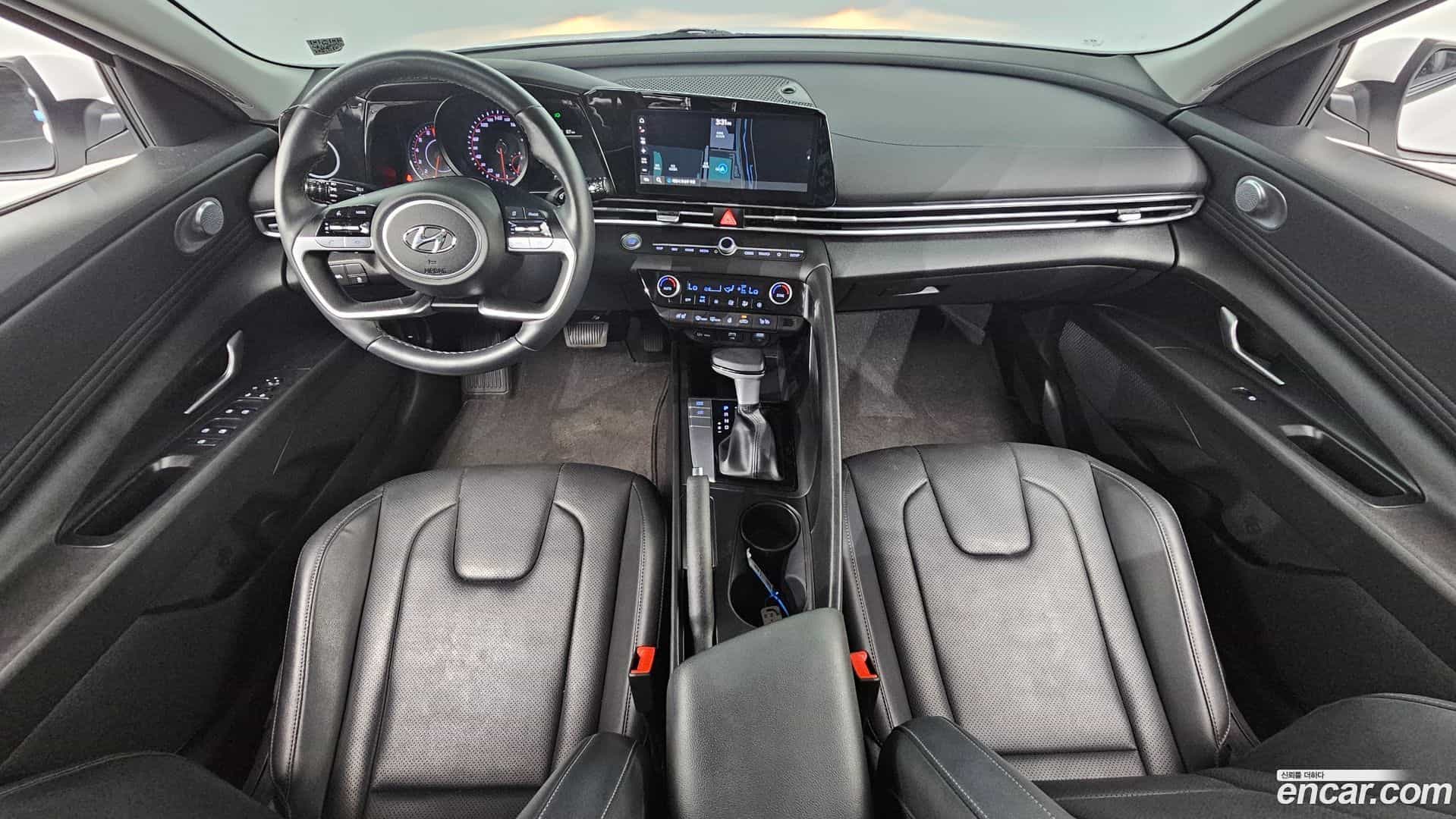 AVANTE Hyundai 2023.1-INNER-007