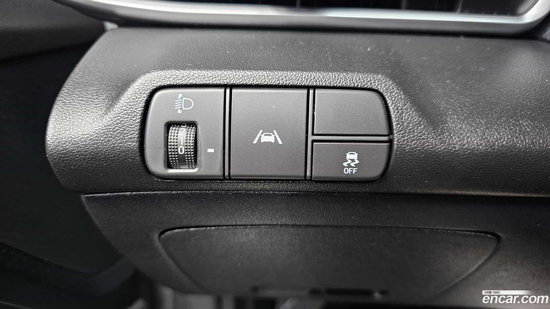 AVANTE Hyundai 2023.1-OPTION-020