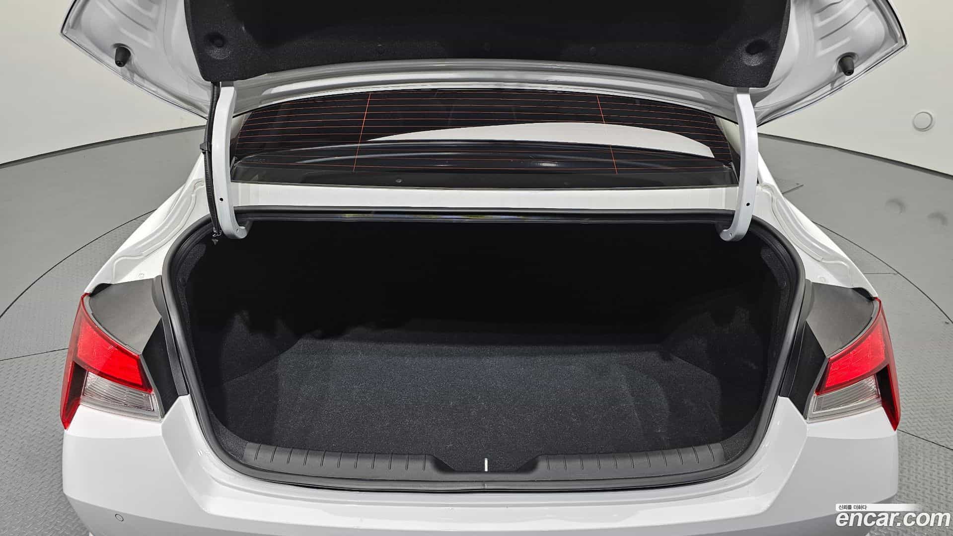 AVANTE Hyundai 2023.1-OPTION-021