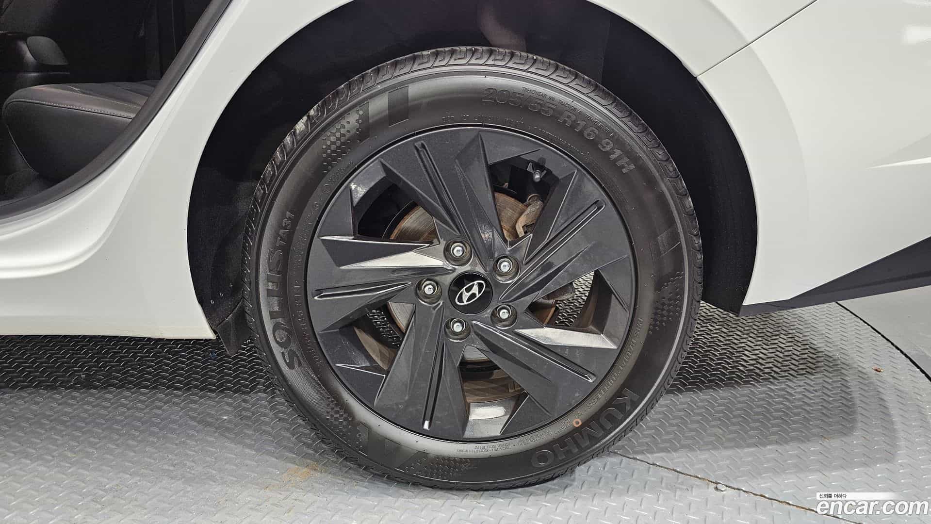 AVANTE Hyundai 2023.1-OUTER-031
