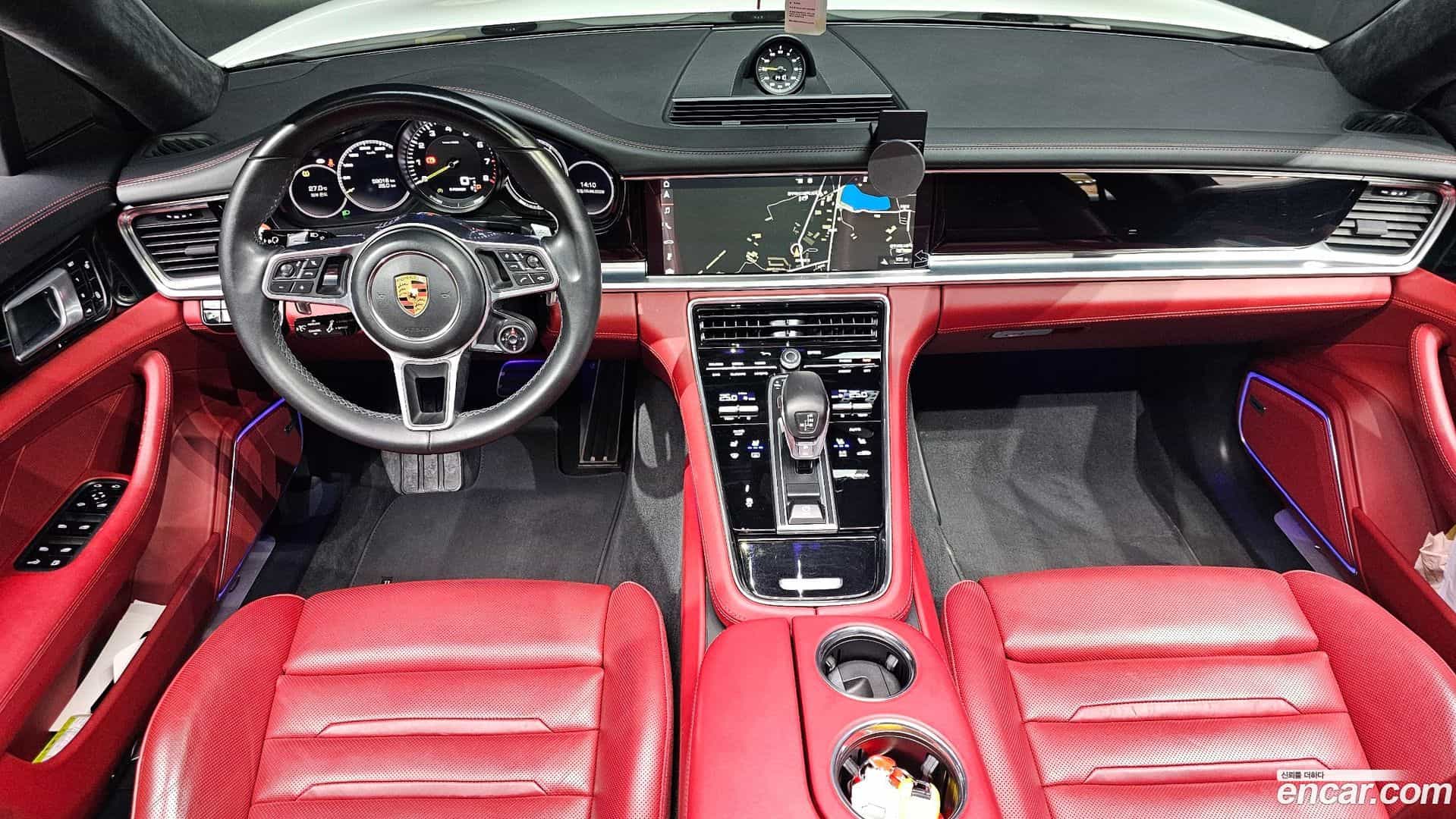 Panamera Porsche 2018.11-INNER-007