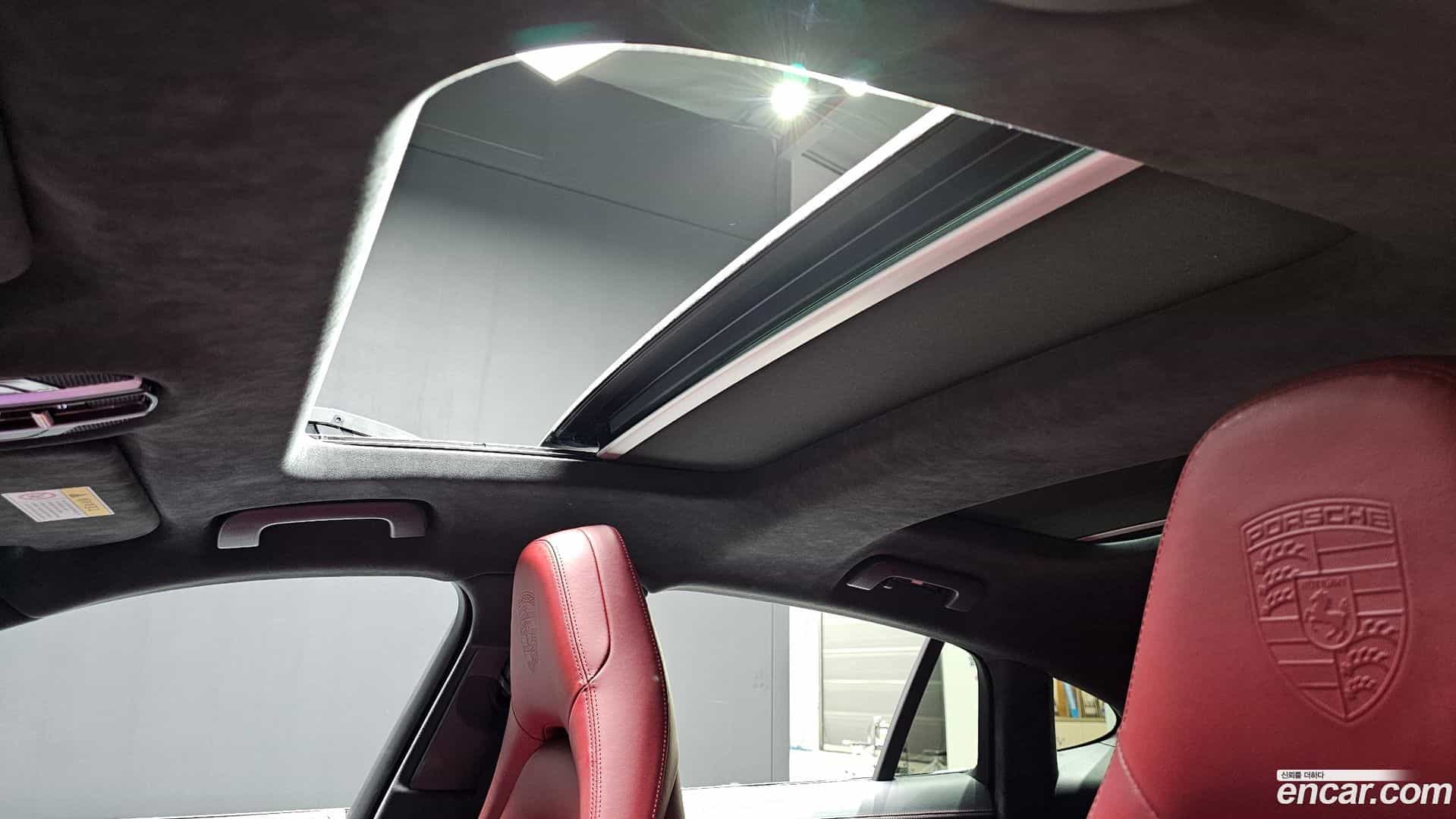 Panamera Porsche 2018.11-OPTION-020