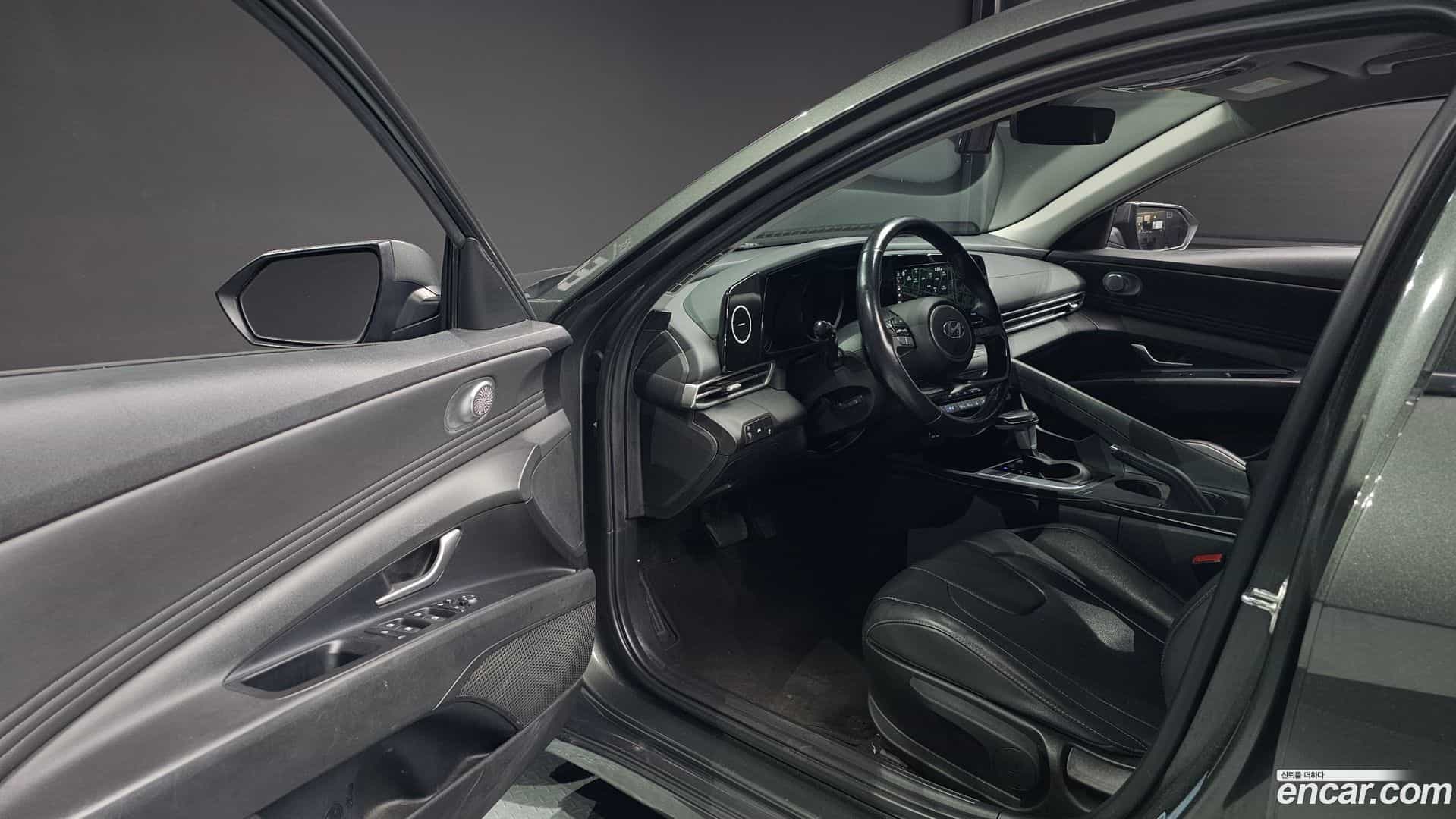 AVANTE Hyundai 2022.0-INNER-010