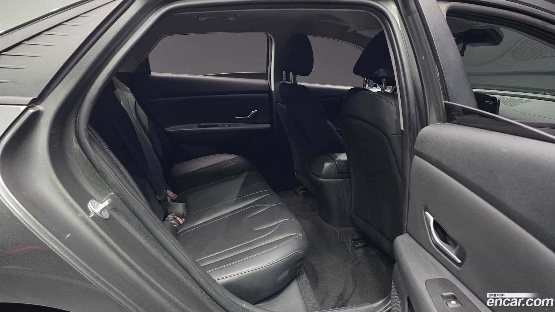 AVANTE Hyundai 2022.0-OPTION-015