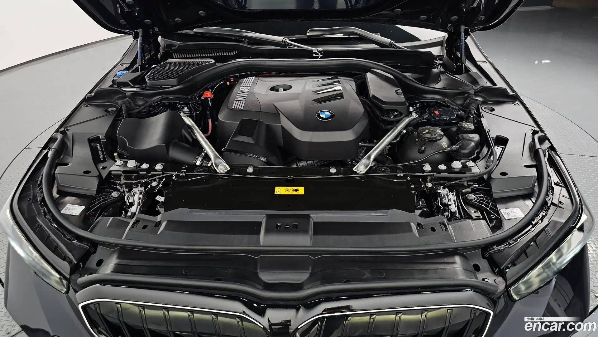 5-Series BMW 2025.5-OUTER-006