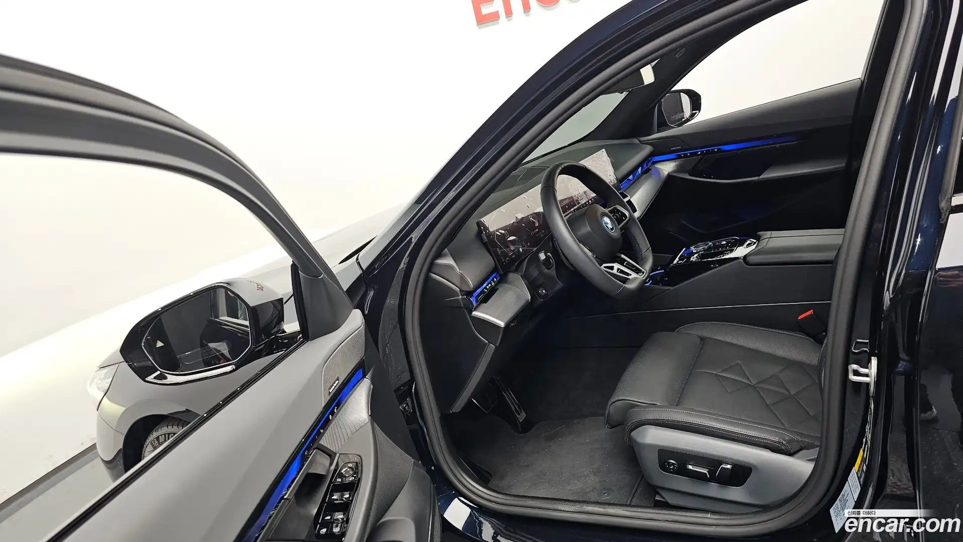 5-Series BMW 2025.5-INNER-010