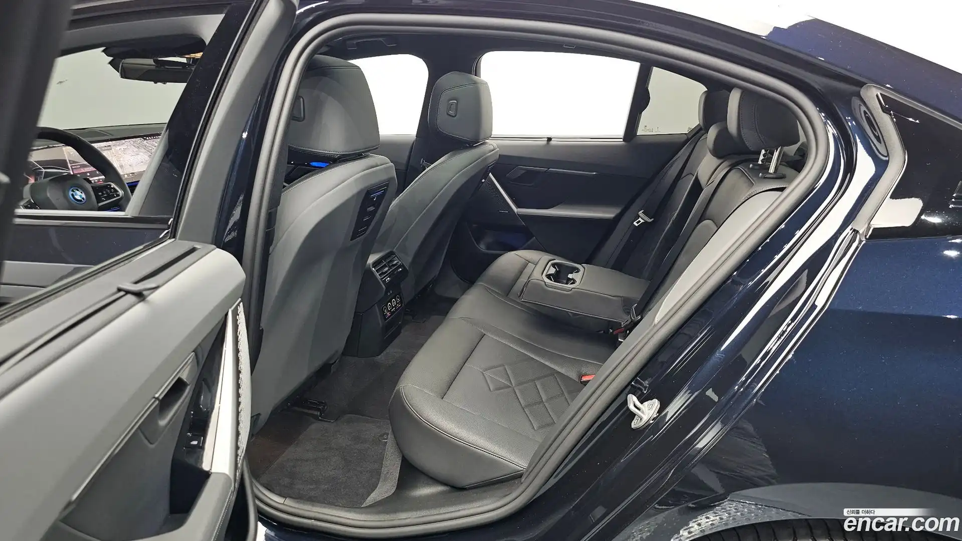 5-Series BMW 2025.5-OPTION-015