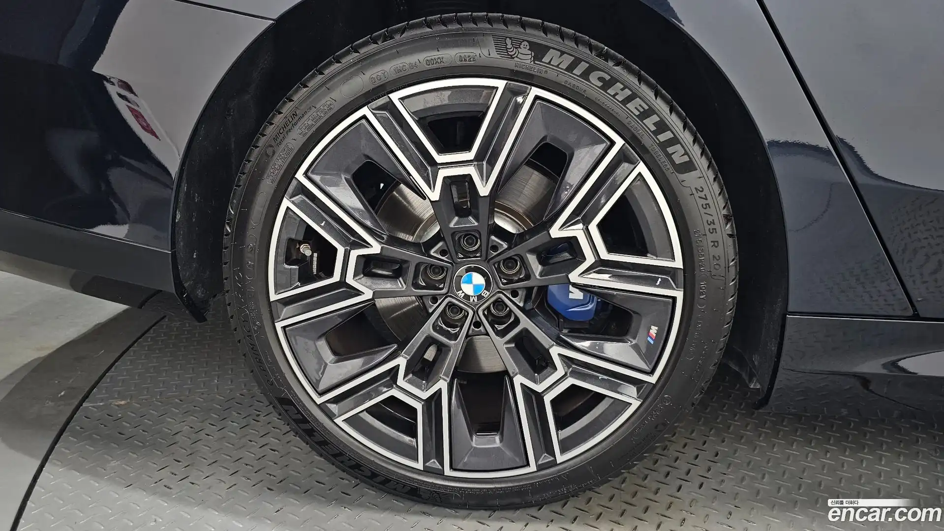 5-Series BMW 2025.5-OUTER-031