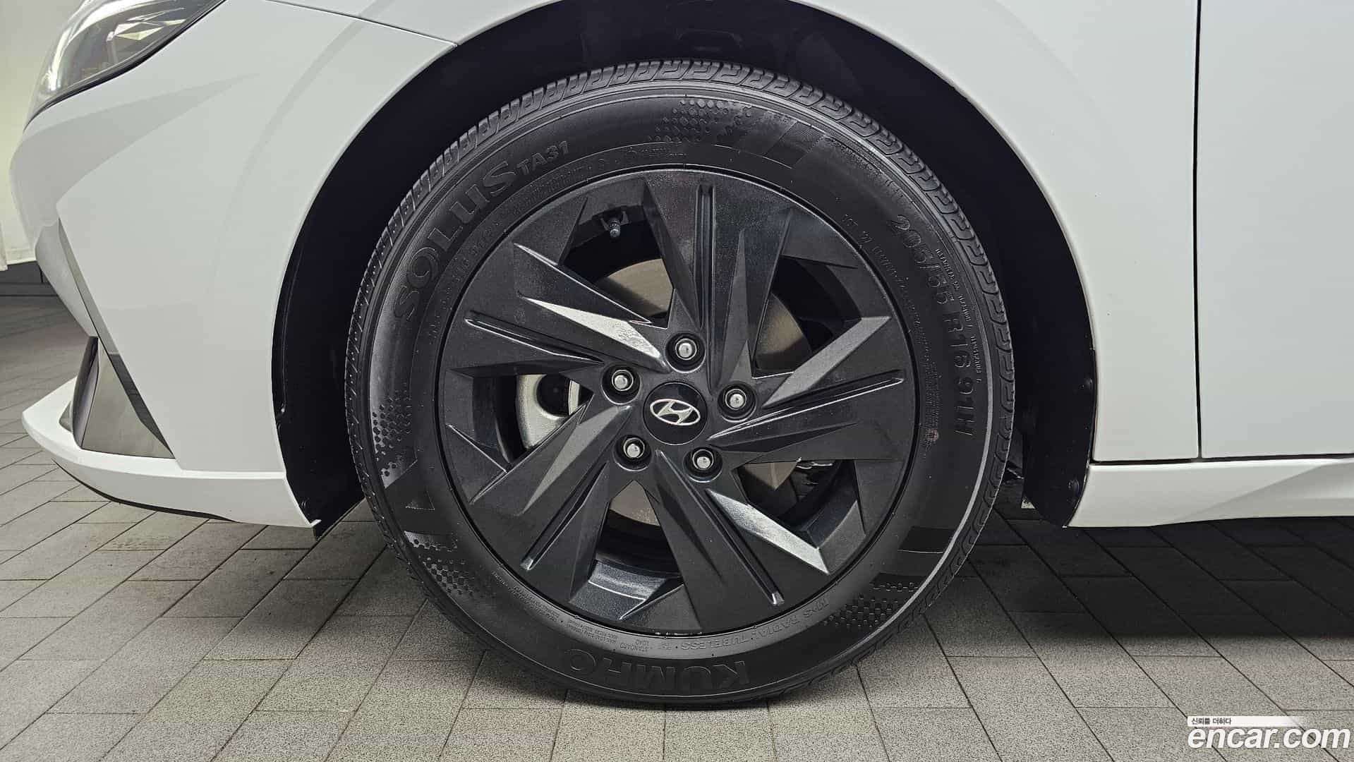AVANTE Hyundai 2022.0-OUTER-005