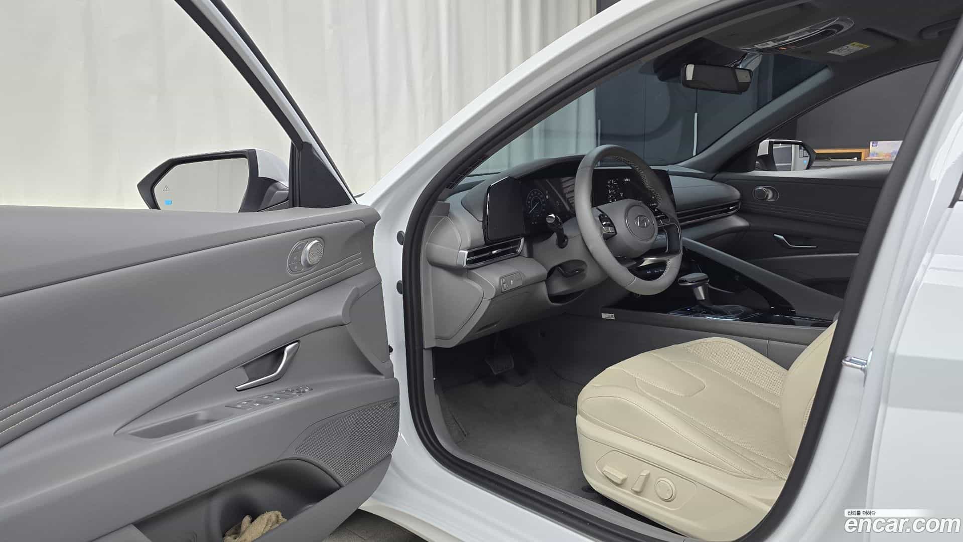 AVANTE Hyundai 2026.1-INNER-010