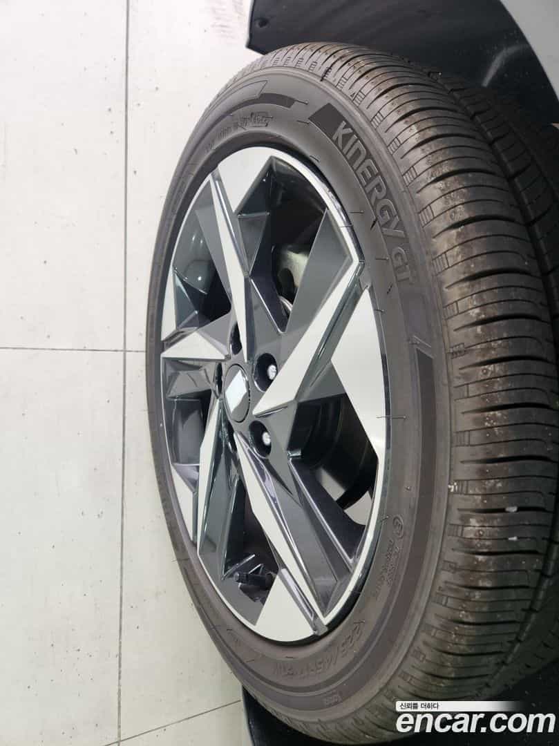 AVANTE Hyundai 2022.11-OPTION-021